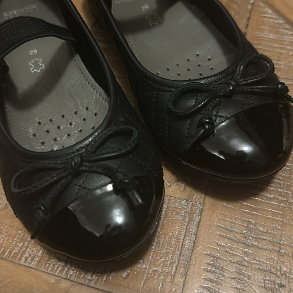 Geox Plie Girl Quilted Black Leather Patent Toe Ballet Flats with Elastic Strap - Picture 10 of 14